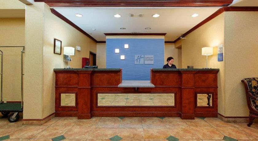 Holiday Inn Express Crockett By Ihg Exterior foto