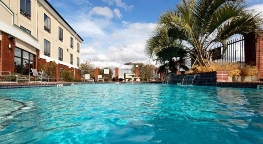 Holiday Inn Express Crockett By Ihg Exterior foto
